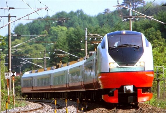 スーパーはつかり E751系