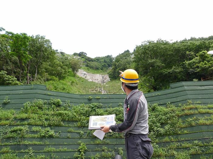 大規模な斜面対策工事