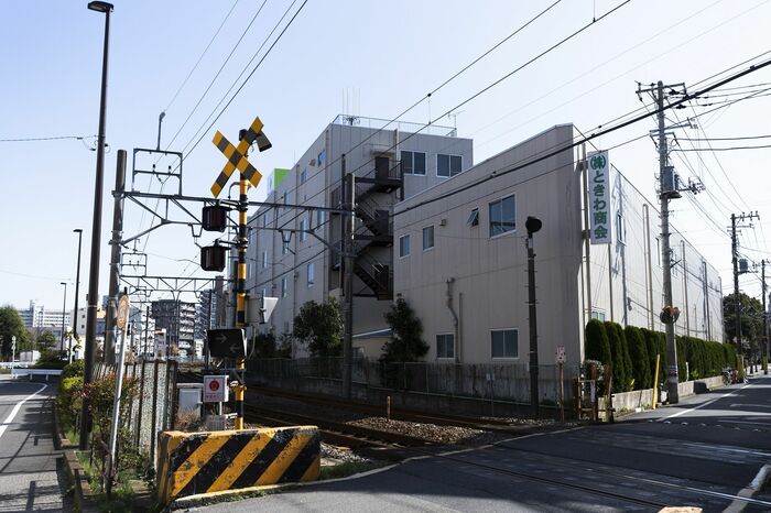 途中駅同士は歩いて移動することもできるほどに近い。