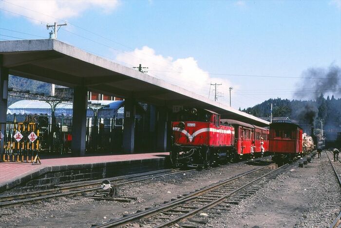 1970年代の阿里山森林鉄道の駅