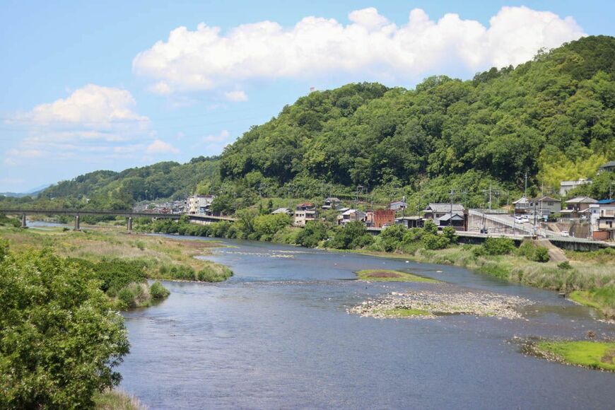 本社近くを流れる一級河川・吉野川