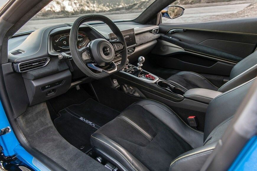 Lotus Emira（写真：Lotus Cars）
