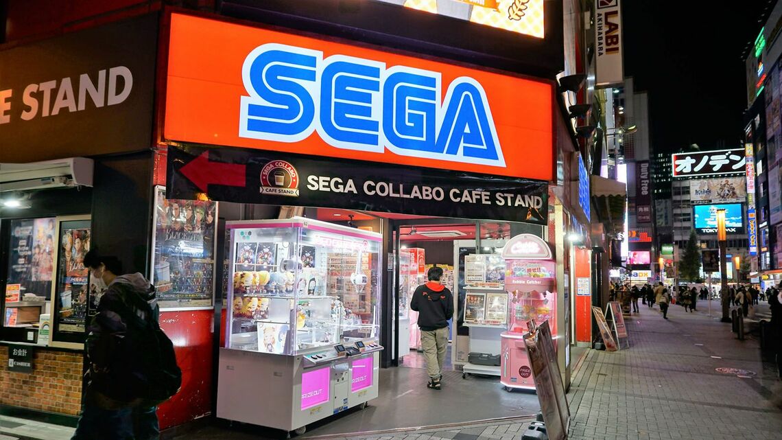 セガサミーは祖業でもあるゲームセンター運営から事実上撤退する。写真は東京・秋葉原のゲームセンター（記者撮影）