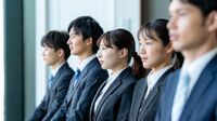 同期入社の新人研修が担う強烈な仲間意識の形成 小田嶋隆｢それほど､われわれは､友だちにヨワい｣