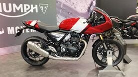 普通二輪免許で乗れる輸入バイクが増加中…トライアンフ新型｢スラクストン400｣｢トラッカー400｣でシェア拡大なるか