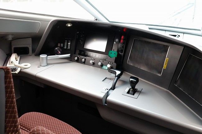停止操作アシスト機能で運転士の負担を軽減