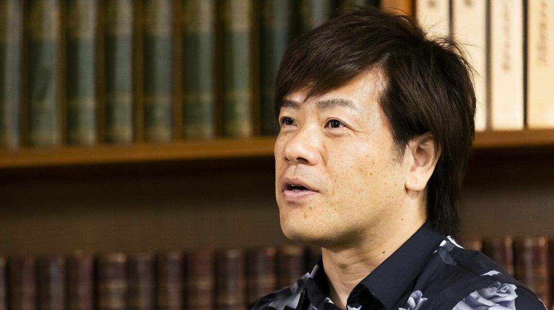 さまざまな先端テクノロジーを作品のカギとして描いてきた平野啓一郎氏(撮影:今井康一)