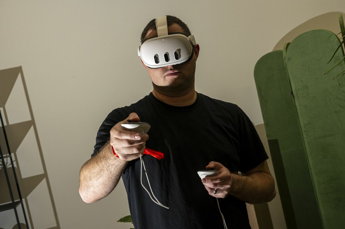 メタ､AR・VRヘッドセット向けOSを競合他社にも｢開放｣｜会社四季報オンライン