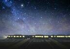 星空の下を走るWEST EXPRESS 銀河のイメージ