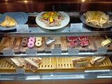 ケーキも食いてぇ（筆者撮影）