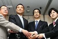 コンビニ再編時代突入！　漂流するａｍ／ｐｍ…中小チェーンの再編は必至