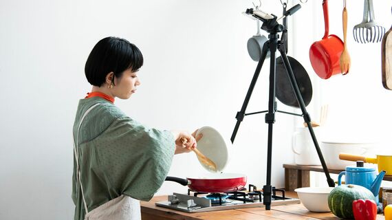 最強の副業 ライバー社長が教える、ゼロから月100万円を稼ぐライブ配信術