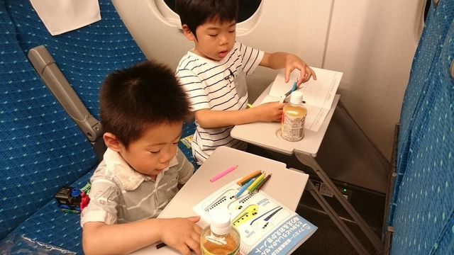 新幹線 子連れ専用車両 はなぜ生まれたのか 新幹線 東洋経済オンライン 社会をよくする経済ニュース