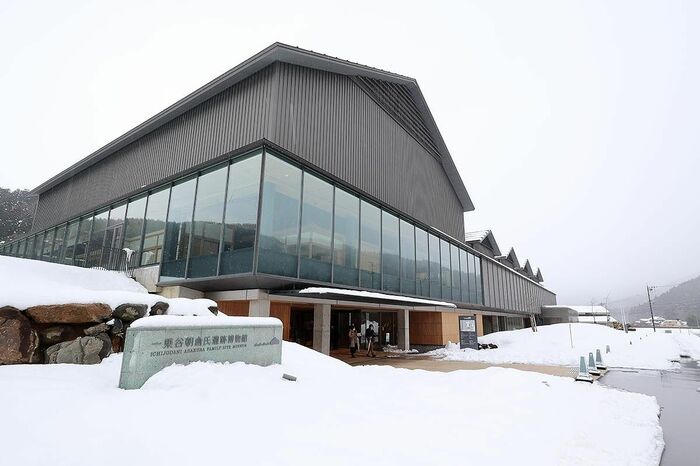 福井市「一乗谷朝倉氏遺跡博物館」。戦国時代の城下町跡が