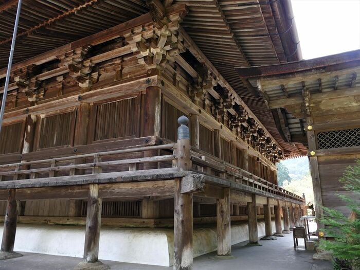 金堂は豊臣秀吉の正室、北政所が再建した