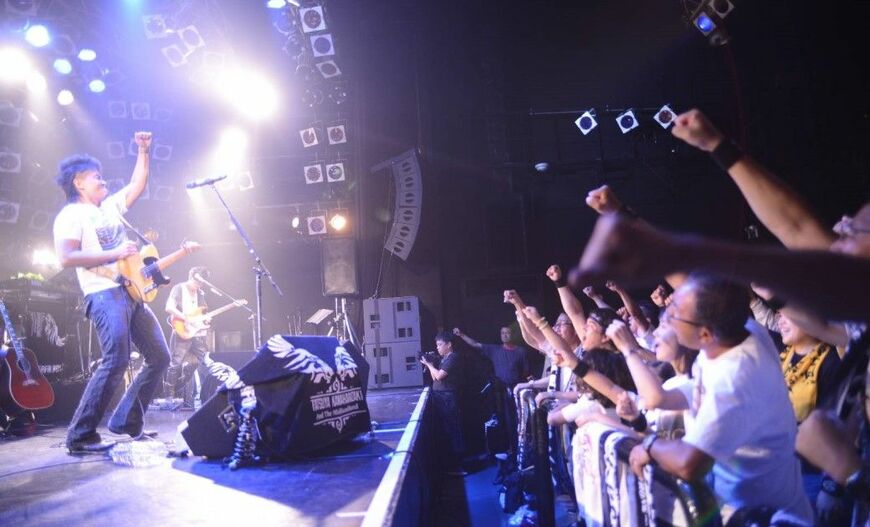 （河原崎さんにお借りしたライブ写真）