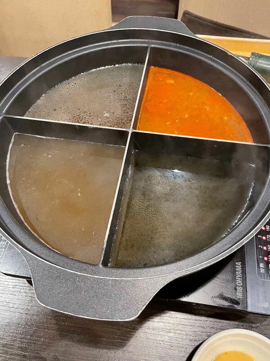 4つのだしをセレクトした鍋