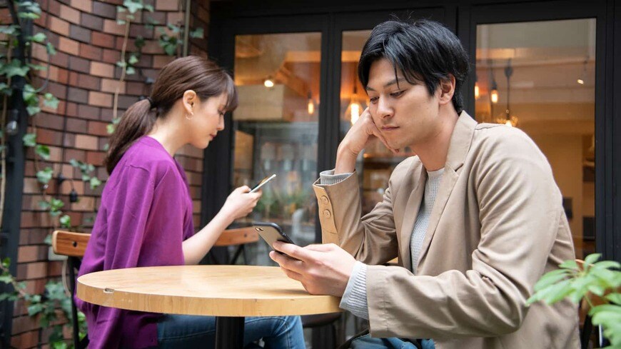 男女で結婚相手に求めている要素はどう違う？（写真： jessie／PIXTA）