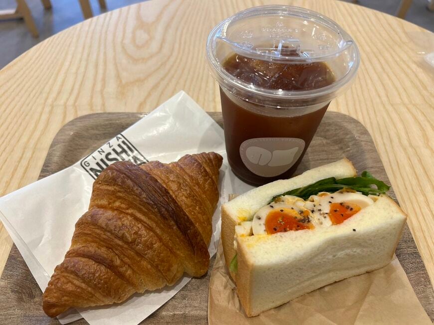 新業態『GINZA NISHIKAWA COFFEE ROASTERY』で頼んだ商品。合計で税込1680円（写真：筆者撮影）