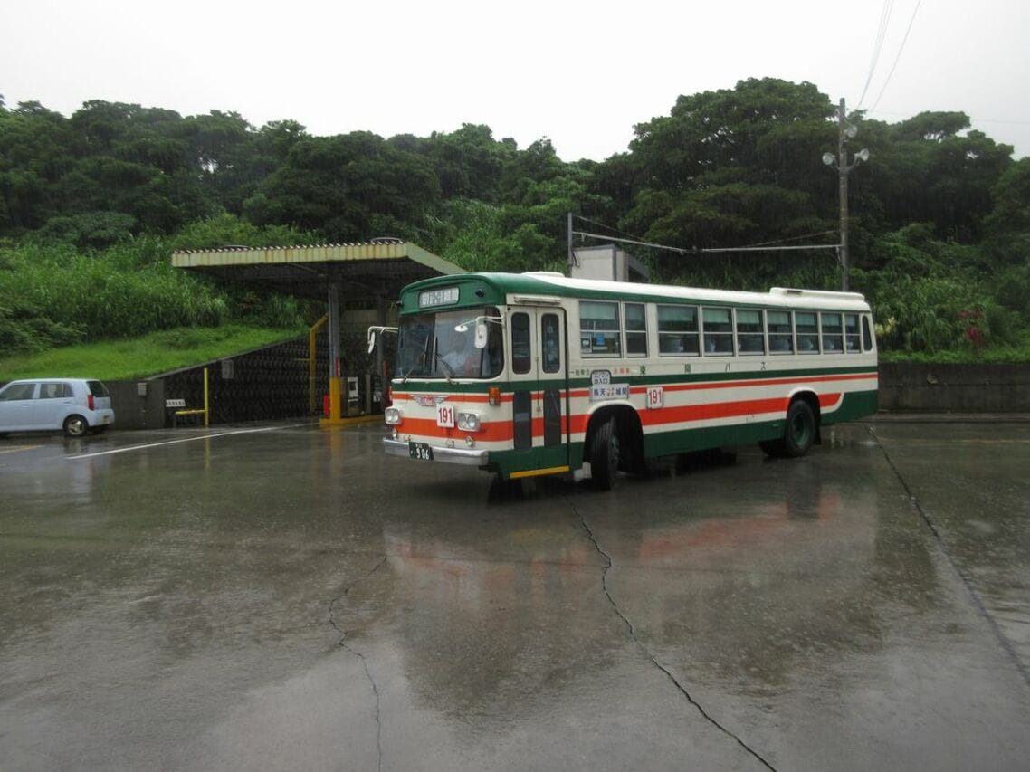 東陽バスの「730」車