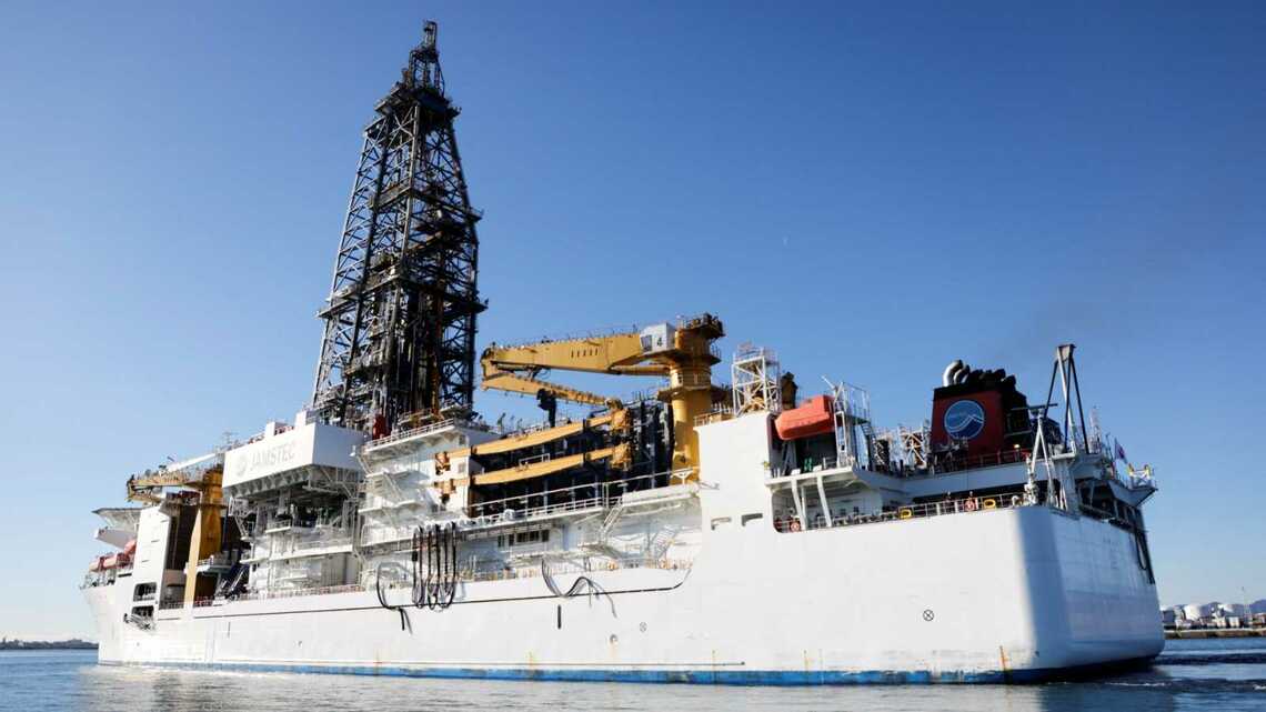 探査船「ちきゅう」