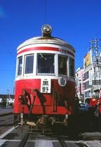 モ520形はモ510形と似た形状だが細部が違う