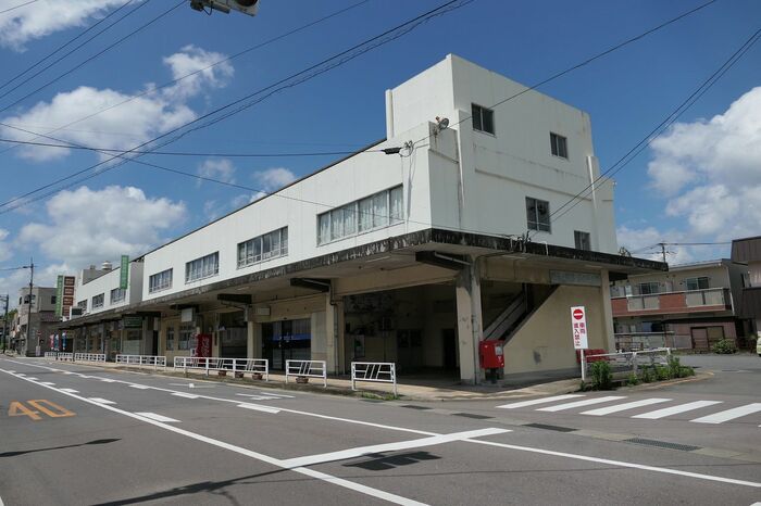 嬉野バスセンターも昔ながらの建物