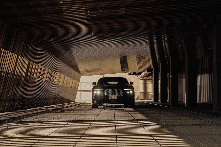 ロールス・ロイス「ブラック・バッジ・スペクター」（写真：ロールス・ロイス・モーター・カーズ）