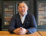 山陰中央テレビジョン放送代表取締役社長の第25代田部長右衛門氏。1979年生まれの43歳（筆者撮影）