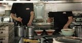 キッチンのスタッフの様子