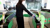JR東日本の駅改札。国の鉄道運賃・料金制度の見直し議論で同社は「オフピーク定期」導入を要望した（撮影：尾形文繁）