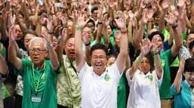 沖縄知事選｢自民系新人が12年ぶり県政奪還｣でも高市首相に吹かぬ"追い風"､圧勝の裏にあった｢応援拒否｣の複雑事情