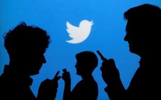 ツイッター共同創業者のストーン氏復帰へ