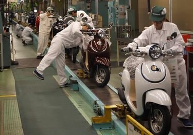 なぜホンダは原付バイクを日本製に戻すのか 国内の生産比率は8割まで ...