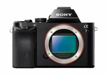 ソニーがα7で狙うプレミアムカメラの覇権 ニコン､キヤノンを揺るがす