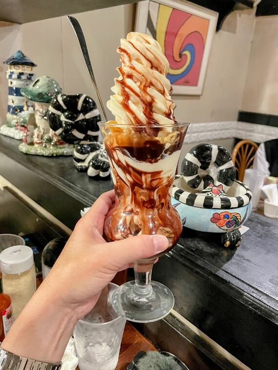 王様といちご チョコレートパフェ
