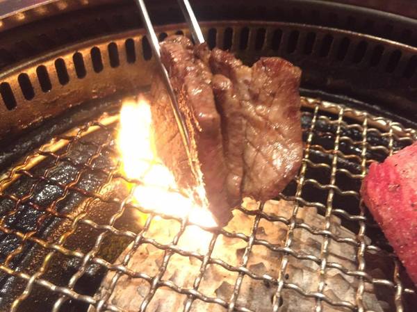 焼き肉を一段おいしく食べる 焼き方 の心得 意外と知らない 焼き肉 の新常識 東洋経済オンライン 経済ニュースの新基準