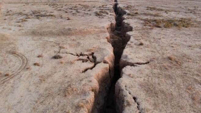 イランを襲う極限の水不足と人類存続の選択肢