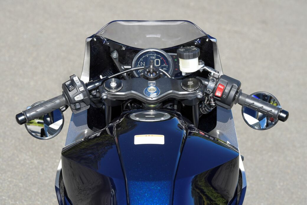 ホンダ「HAWK11」