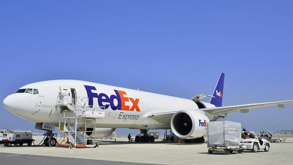 運ぶ｣に加えられた､FedExの強さの根源 中小企業の貿易支援や高度な