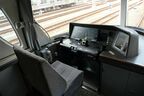 南海ラピートの運転席
