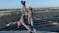 地上42mで宙づりに!柵なし｢空中通路｣脅威の全貌 豪州パースのスタジアム屋上の｢めまい｣体験