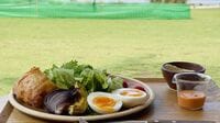 豊洲公園に"ポツンと佇む"おしゃれカフェ…ブルーボトルコーヒー｢2523円ブランチ｣強気すぎる価格設定の"正直な感想"