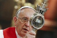 ローマ法王のナポリ訪問で｢半奇跡｣ 聖人の血が半分だけ液化
