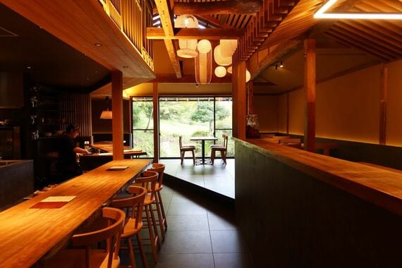 焼き鳥店「tensen」内部