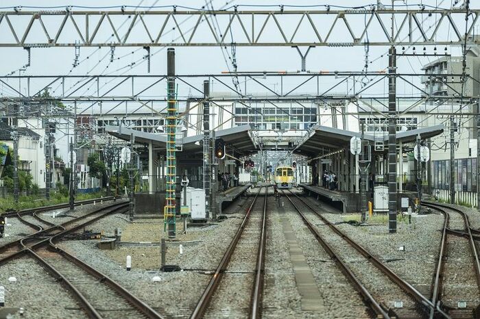 北側から見た小川駅
