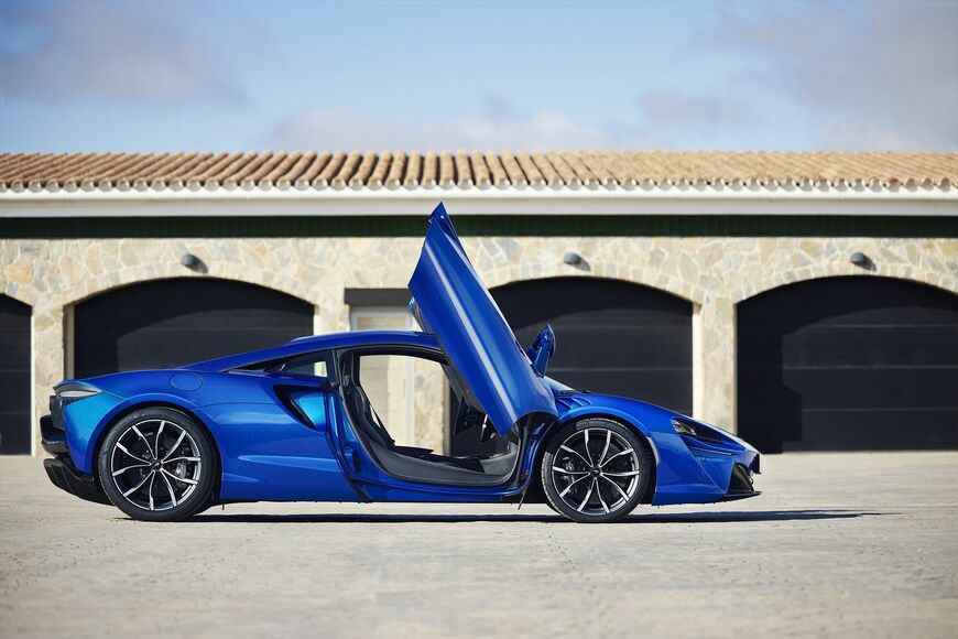 マクラーレン アルトゥーラ（写真：McLaren Automotive）