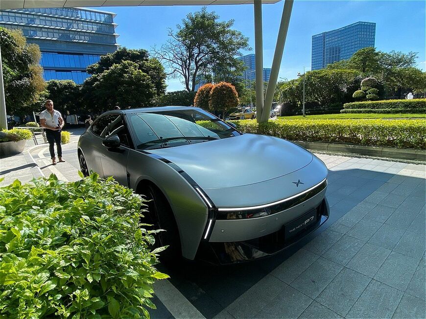 同乗試乗したシャオペンのAI搭載のスポーツセダン「P7」（写真：筆者撮影）