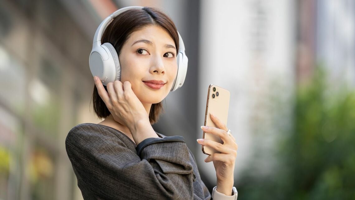 「大人の英語やりなおしでは『音』『単語』『文法』が3大重要ポイントです（写真：jessie／PIXTA）