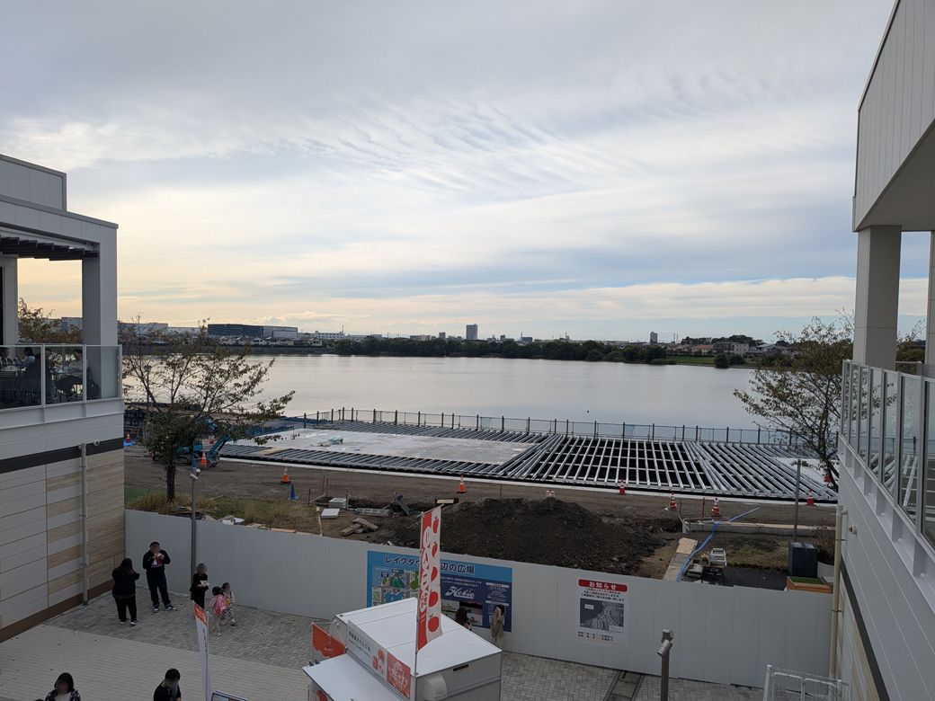 イオンレイクタウン